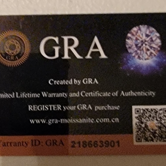 Moissanite Silver Stud Earrings. - Picture 6 of 7